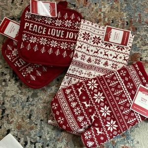 Holiday Kitchen Set NWT